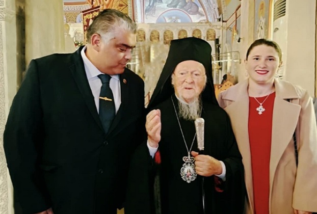 Με ιδιαίτερη ευφροσύνη, μέγιστη χαρά και τιμή σας παρουσιάζουμε τις ξεχωριστές, όμορφες, ολόθερμες και εγκάρδιες εόρτιες ευχές για το Άγιο Δωδεκαήμερο 2024 – 2025